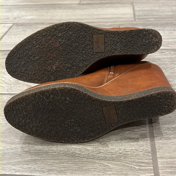 Zodiac Women’s 4” Indigo Wedge Booties size 9.5 NWT - Picture 6 of 12